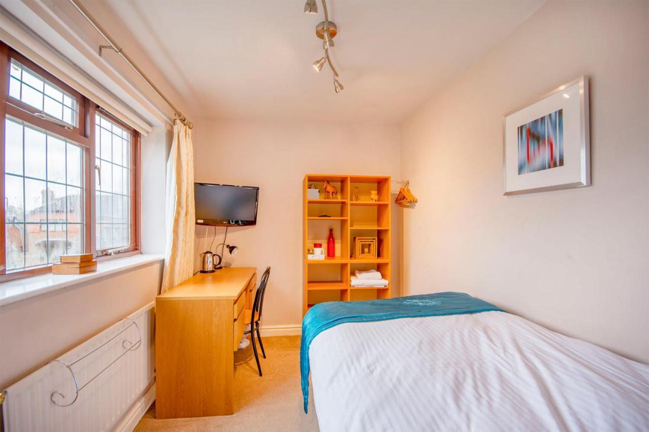 Hotel Ayuda House Altrincham Zimmer foto
