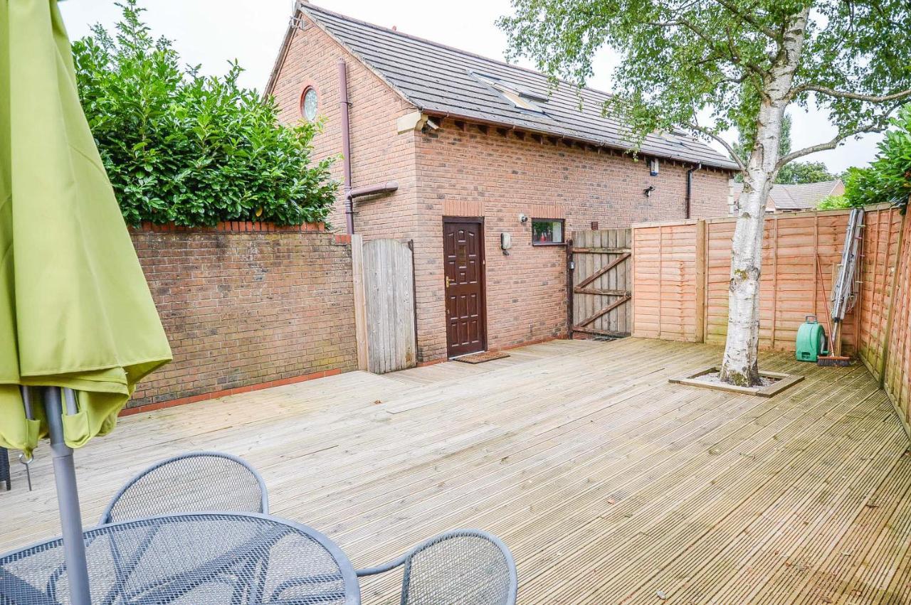 Hotel Ayuda House Altrincham Exterior foto