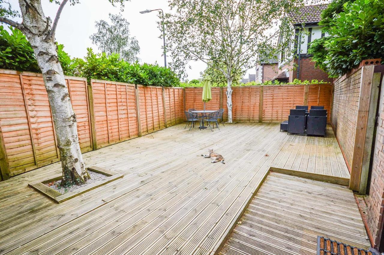 Hotel Ayuda House Altrincham Exterior foto